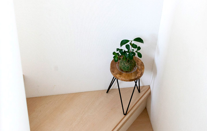 観葉植物スタンド 置き台 おしゃれ花台 室内用の木製アイアン