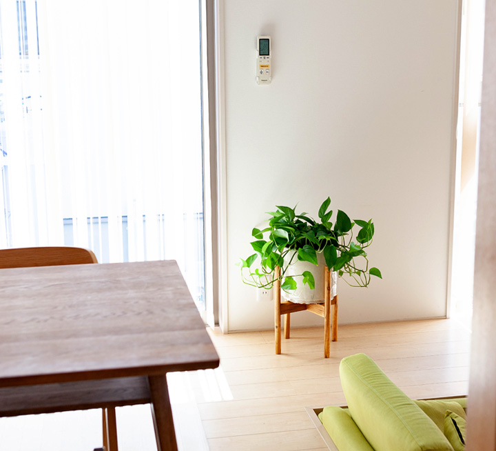 スタンド付の植木鉢