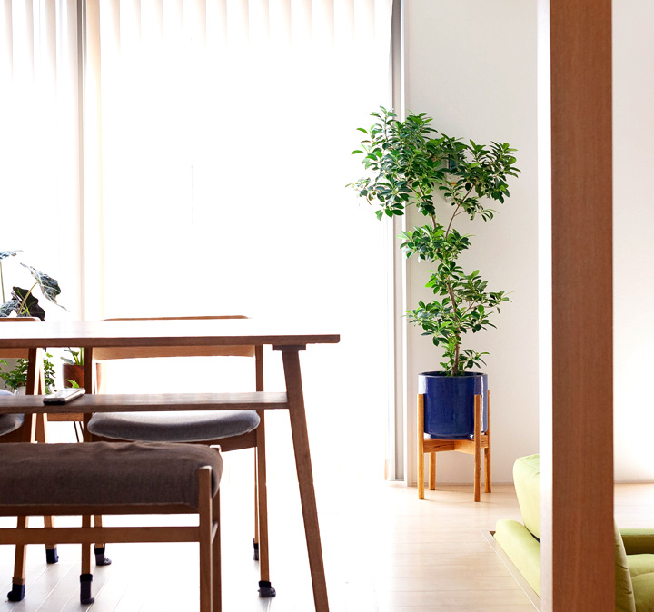 スタンド付の植木鉢