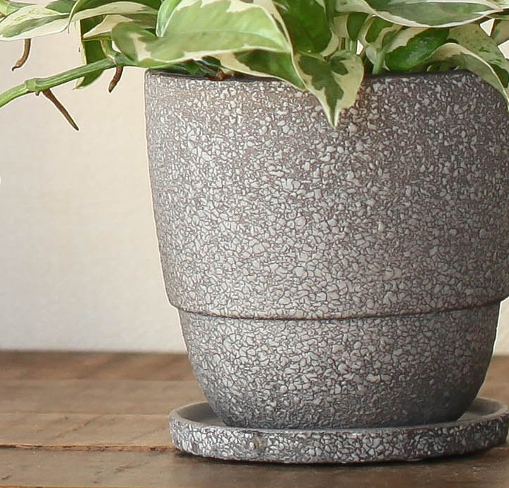 石の質感 植木鉢
